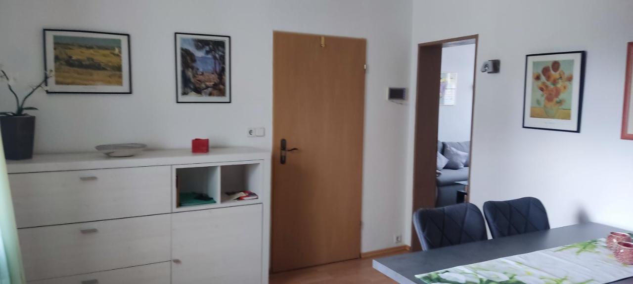 Schoene 3 Zi. Ferienwohnung Vor Den Toren Frankfurt Dreieich Bagian luar foto