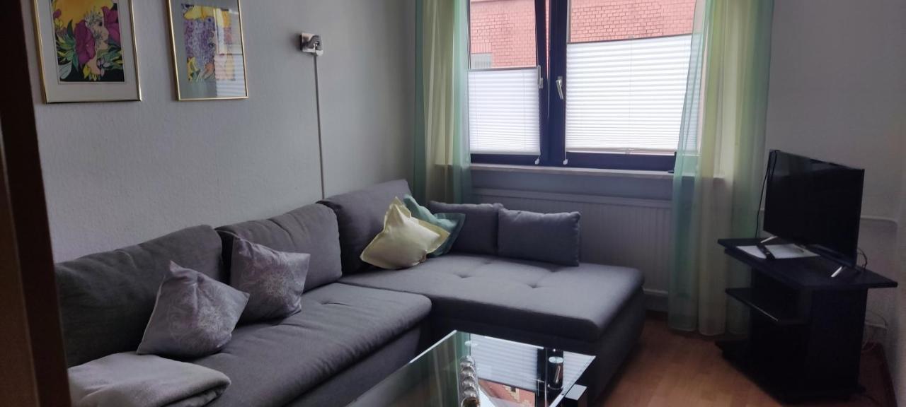 Schoene 3 Zi. Ferienwohnung Vor Den Toren Frankfurt Dreieich Bagian luar foto